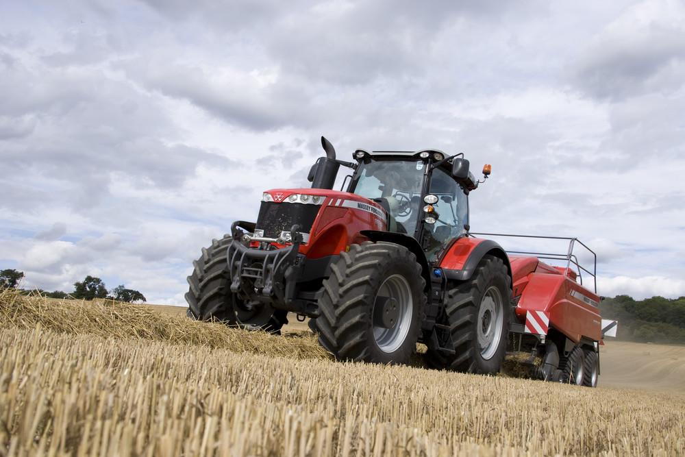 техника 2016 года. экскаватор volvo ewr150e. выставка вооружений в нижнем тагиле. лада нива xray. техника 2016 года.